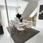 Apartman M-style 04 Mit Balkon Und Gasgrill, 24h Self-check-in, Free Parking, Netflix