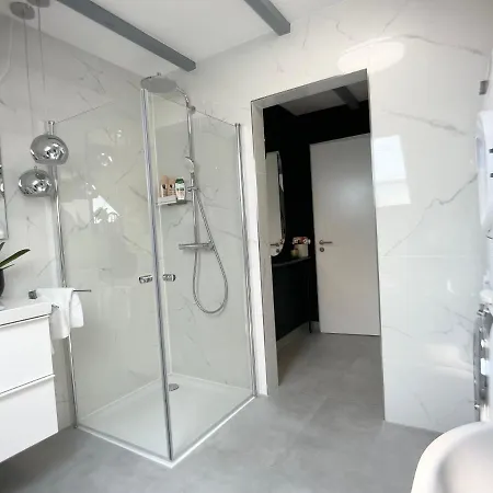 M-style 04 Mit Balkon Und Gasgrill, 24h Self-check-in, Free Parking, Netflix *